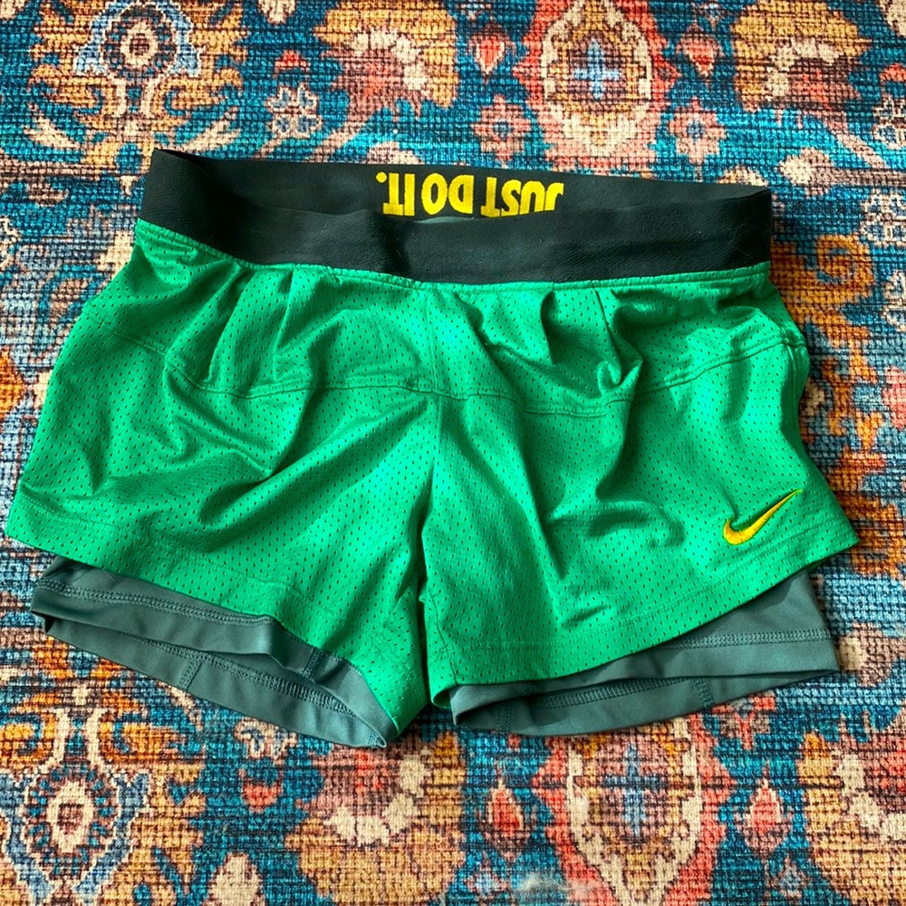 Mike dri-fit shorts size small green.